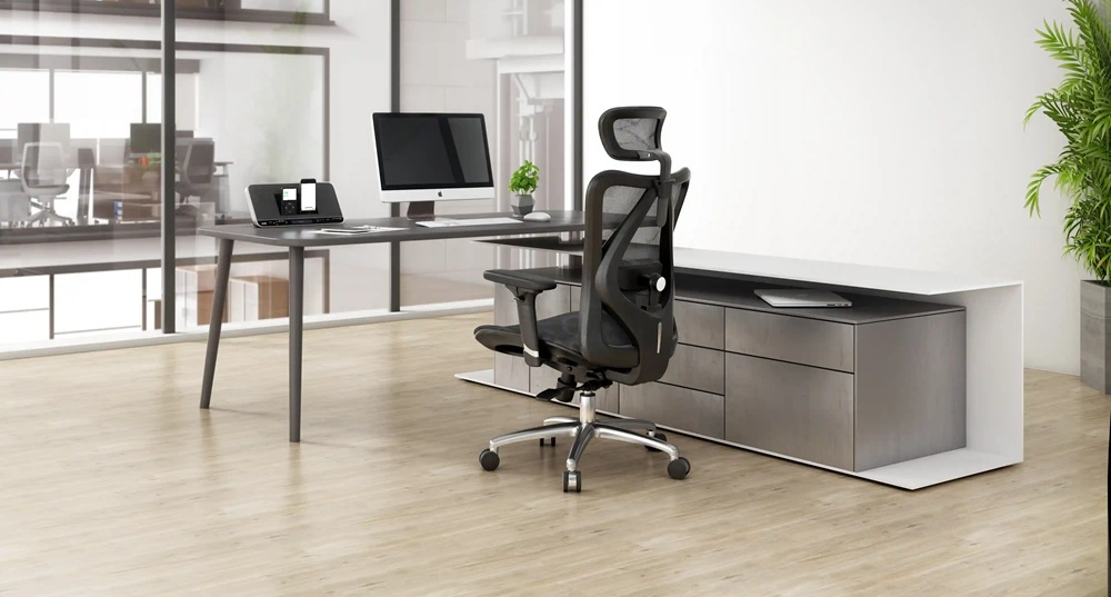 Choosing an ergonomic office chair by fit and support